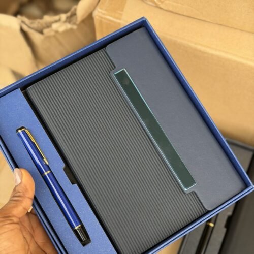 Horizontal strip pen and notepad set