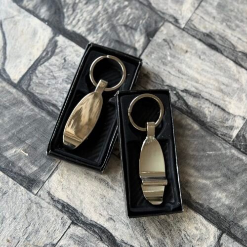 L shape metal keyholder opener