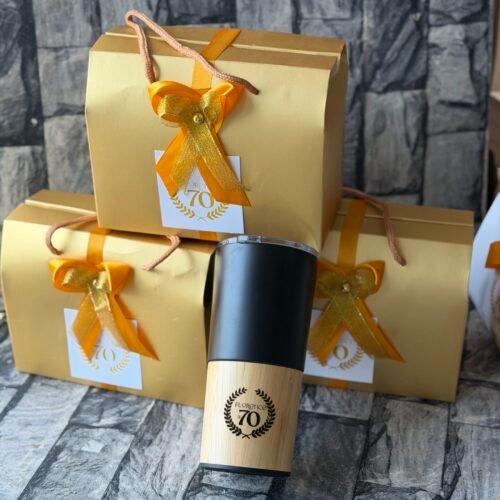 750ml vacuum flask with wooden down (customized and packaged)