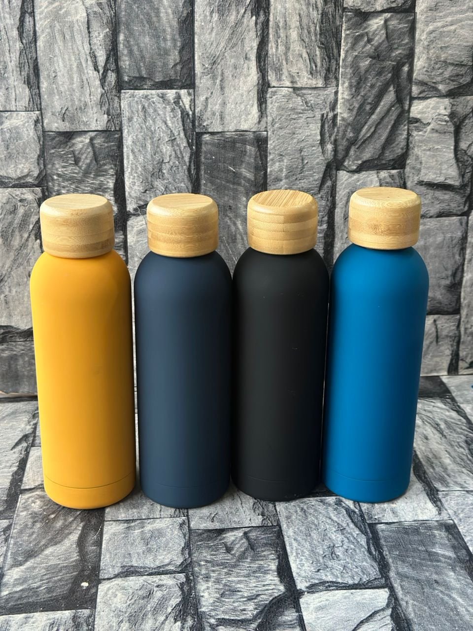 500ml Round Bottle flasks with wooden lid.