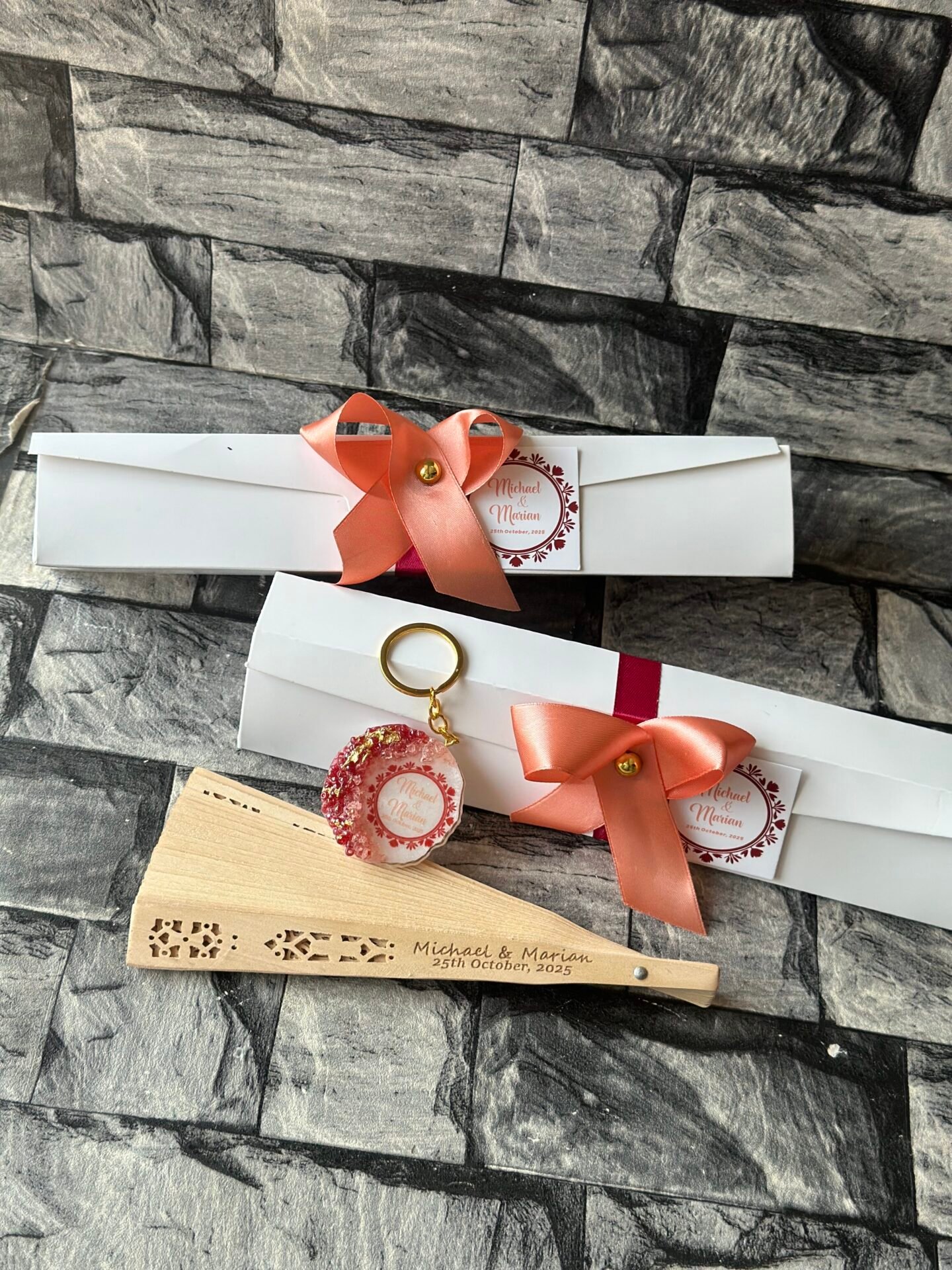 Resin keyholder with small wooden fan (Customized and packaged)