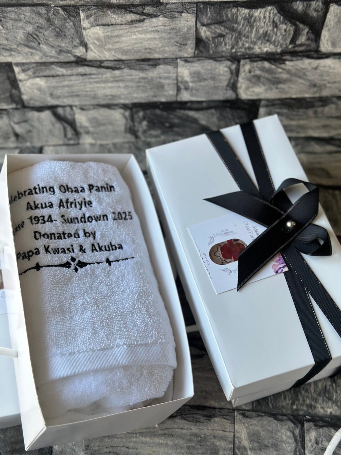 100x50cm white handtowel (customized and packaged)