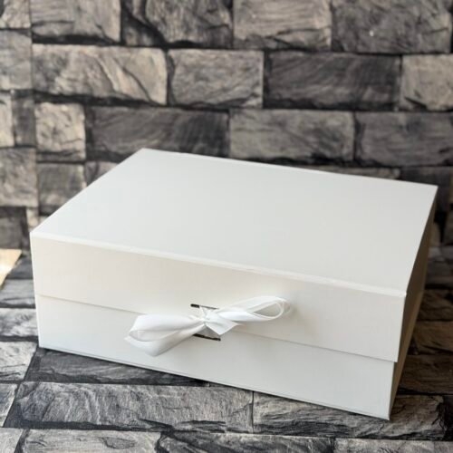 Magnetic Flip gift boxes (Small)