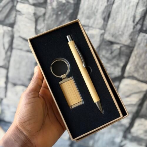 Wooden pen and Keyholder set