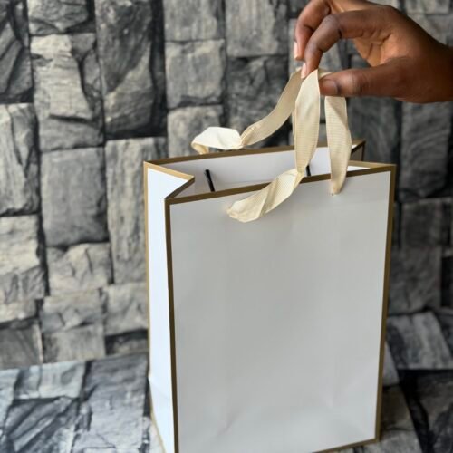 White with edge gold paper bag ( 18x23x10cm) 12pcs