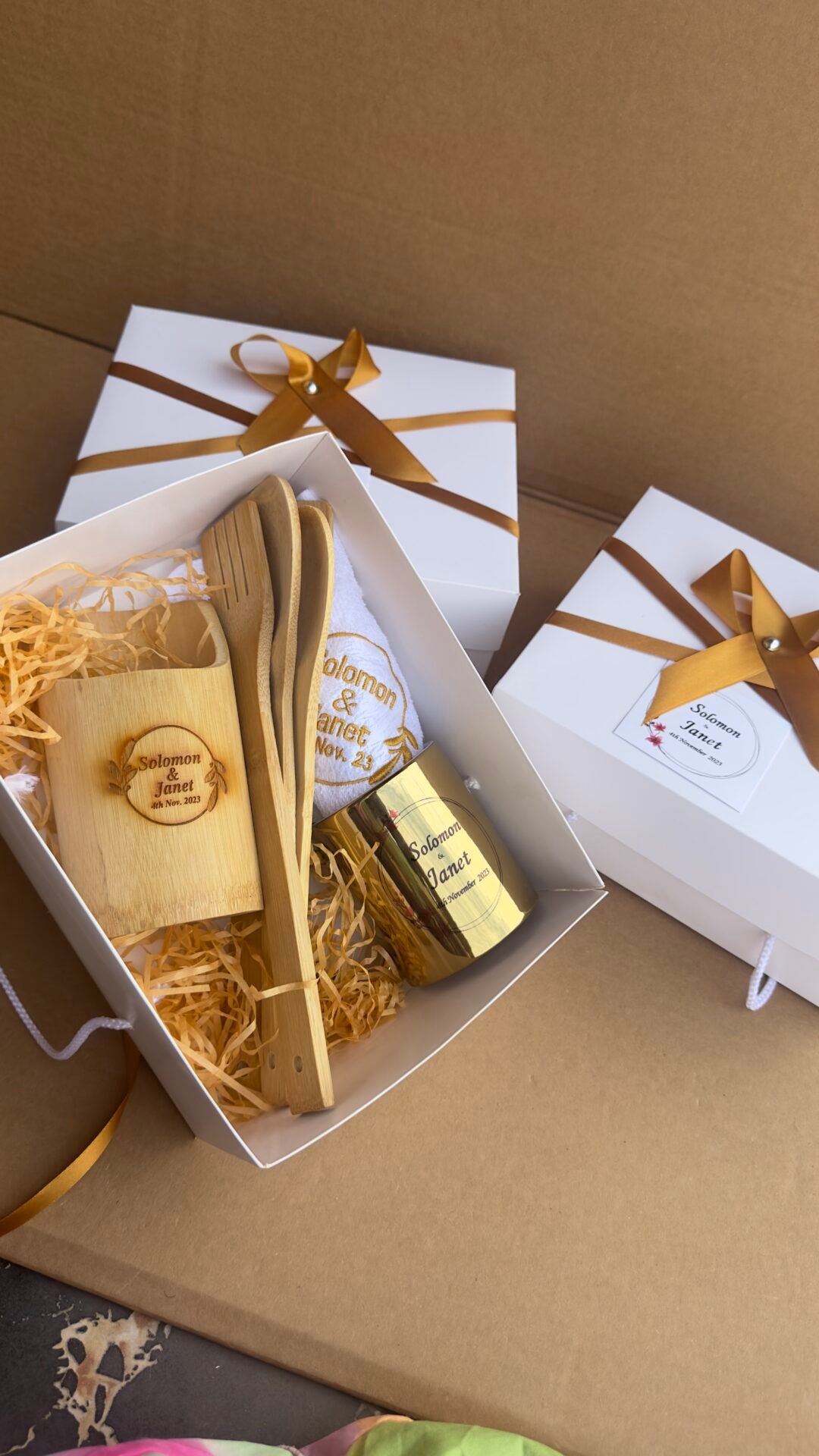 Ceramic gold mug and spatula set with facetowel (Customized and packaged)