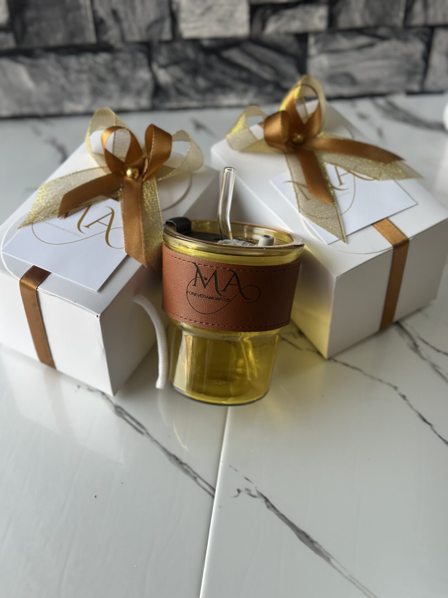 customized and packaged Glass tumbler with leather and straw